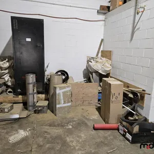 Misc. Factory Parts & Vending Machine
 UNRESERVED