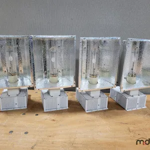 (4) 315W Light Fixture
 UNRESERVED