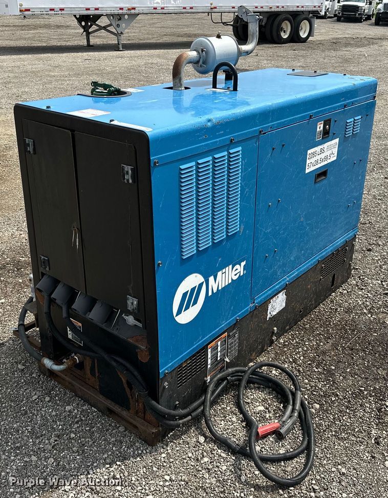2013 Miller  Big Blue 800 Duo Air Pak  welder/generator