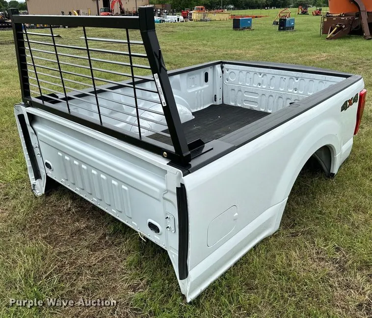 Ford Super Duty pickup truck bed Aucteeno