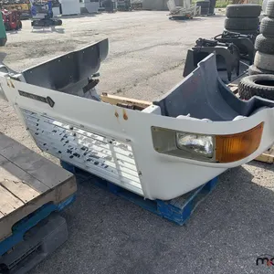 International 4900 Hood
 UNRESERVED