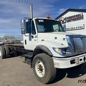 2005 International 7400 Chassis Truck
 UNRESERVED