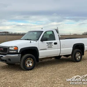 2004 GMC SIERRA 2500HD REGULAR CAB PICKUP