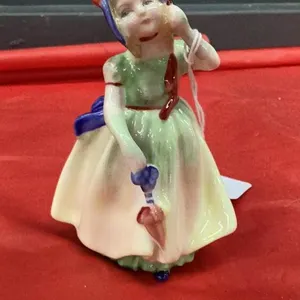 ROYAL DOULTON FIGURINE - BABIE