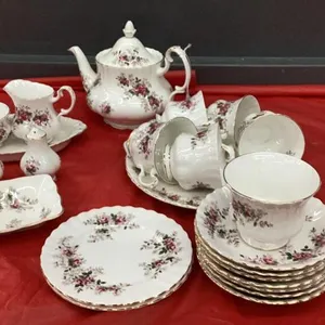 ROYAL ALBERT - LAVENDER ROSE