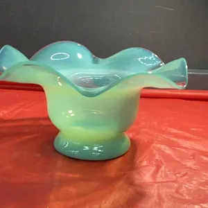 SEAFOAM GREEN IRIIDESCENT BOWL