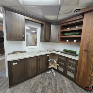 Kitchen Cabinets
 UNRESERVED