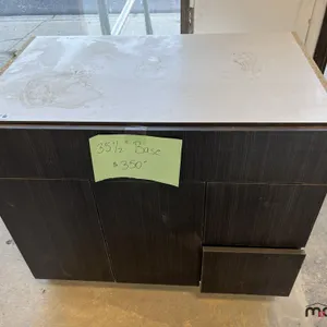 35.6" Base Cupboard
 UNRESERVED