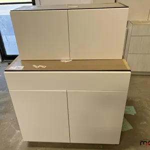 (2) Cupboards
 UNRESERVED