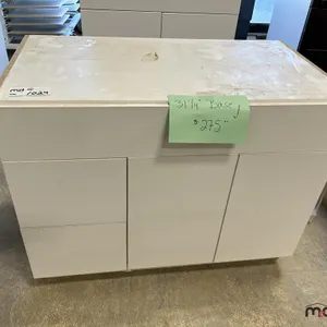 39" Base Cupboard w/ Drawers
 UNRESERVED