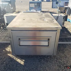 Zesto Pizza Oven (Approx. 72" x 50")
 UNRESERVED