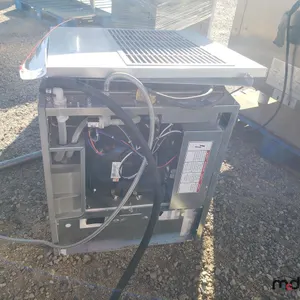Ice-Machine Maker
 UNRESERVED