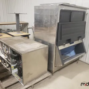 Ice Machine w/ Bin
 UNRESERVED