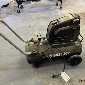 Husky 0300813A Air Compressor
 UNRESERVED