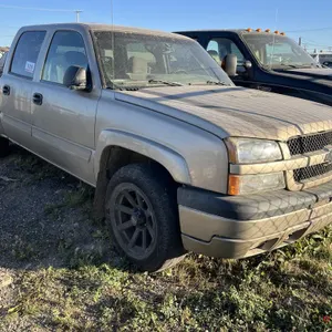 SALVAGE UNIT: 2004 Chevrolet Silverado Truck (Brown)
 UNRESERVED