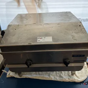 MKE Stainless Steel Grill w/ Range Hood and Splash Guard
 UNRESERVED