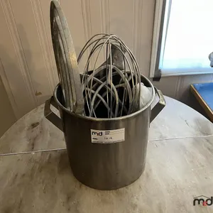 Stainless Steel Pot w/ Assorted Mixing Attachments
 UNRESERVED