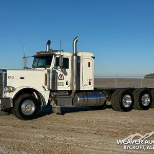 2009 PETERBILT 389 TRI/A SLEEPER CAB & CHASSIS