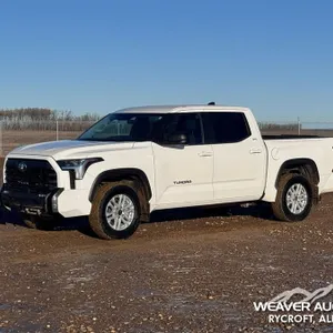 2024 TOYOTA TUNDRA SR5 CREW CAB PICKUP