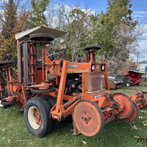 Jacobsen F10 Turf Tractor
 UNRESERVED