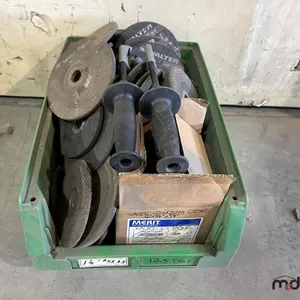 Assorted Grinding Discs & Milwaukee Grips
 UNRESERVED