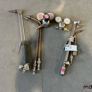 Assorted Cutting Torches, Angled Tips & Regulators
 UNRESERVED
