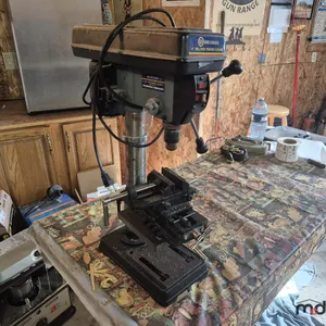 King Canada 10" Drill Press
 UNRESERVED