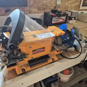 Mastercraft 6" Bench Grinder & Powerfist Chain Sharpener
 UNRESERVED