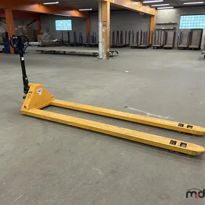 Uline H-4123 5500 lb Extra Long Pallet Jack
 UNRESERVED