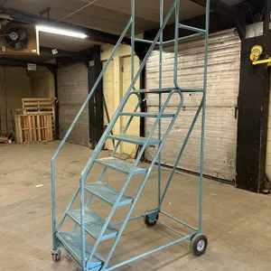 7-Step Rolling Ladder 
 UNRESERVED