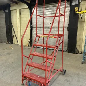 Canway 5-Step Rolling Ladder 
 UNRESERVED