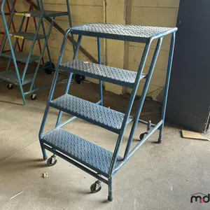 4-Step Rolling Ladder 
 UNRESERVED