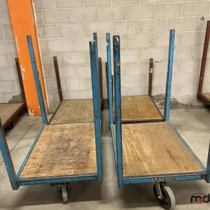 (4) Rolling Carts 
 UNRESERVED