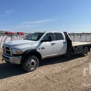 2011 Dodge 5500 SLT 4x4 Crew Cab Flatbed Truck