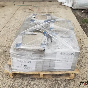 Porcelain Floor Tiles (Approx. 13"x13")
 UNRESERVED