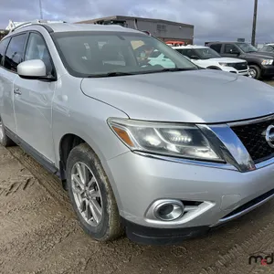 2014 Nissan Pathfinder SL 4WD SUV
 UNRESERVED