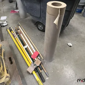 Assorted Extension Poles & Builder Board
 UNRESERVED