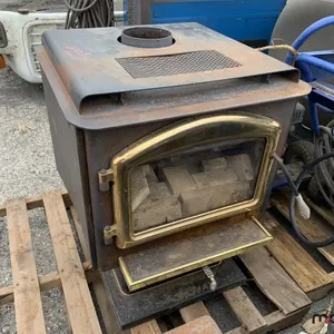 Warnock Hersey Wood Stove
 UNRESERVED
