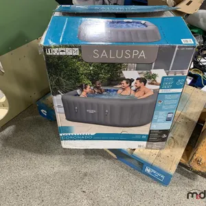 Saluspa Hot Tub/Spa
 UNRESERVED