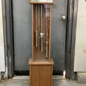 CASTLEMORE QUARTZ CLOCK