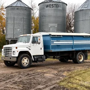 1989 International S1700 4x2 Grain Truck