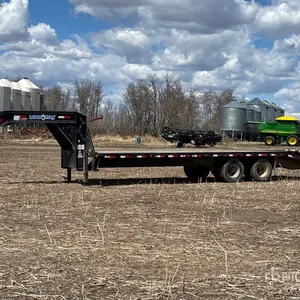 2014 Load Max 26 ft T/A Gooseneck Equipment Trailer