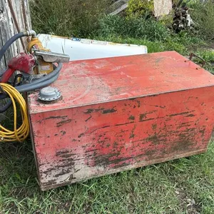Slip tank with pump