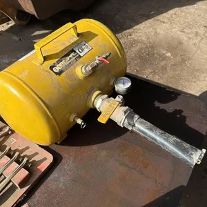 Bead blaster tank