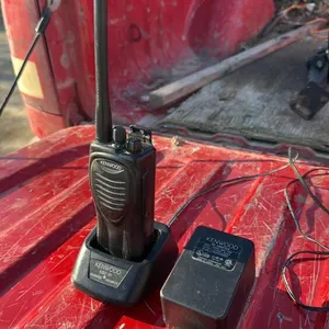 Kenwood KSC-31 hand held radio and charger