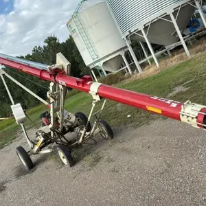 FarmKing 836 auger with self-mover s/n83612000015