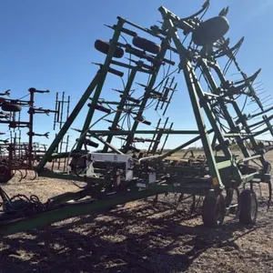 John Deere 610 tillage with Raven NH3 Super Cooler s/n 003033
