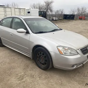 2002 Nissan Altima 2.5 L Car
 UNRESERVED