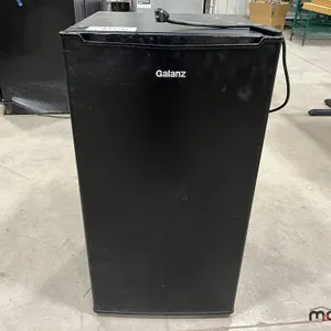 Galanz GLR33MBKE02 Mini Fridge
 UNRESERVED