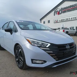 2023 Nissan Versa SR Car